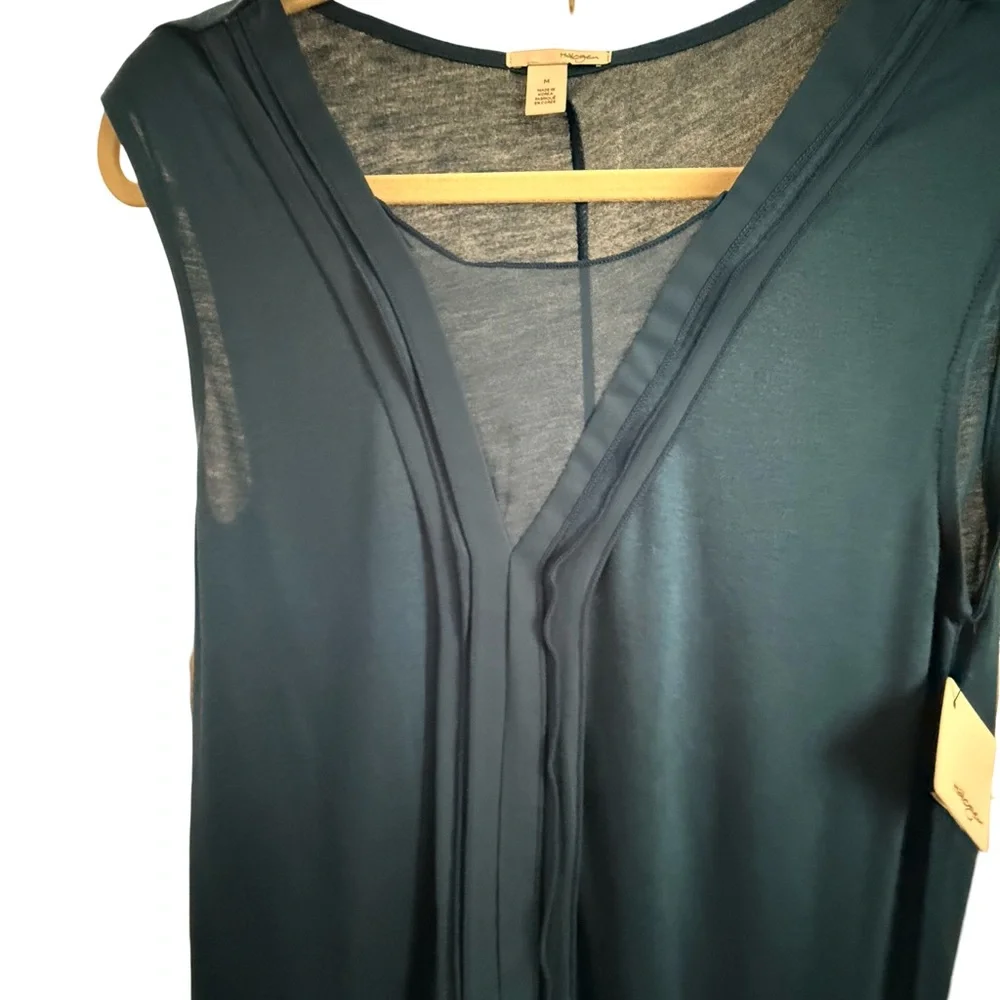 Sleeveless Navy Blue Top - Picture 3 of 7
